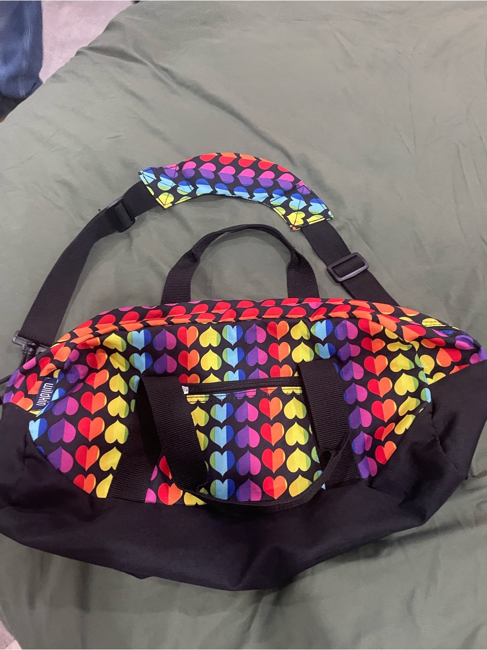 Wildkin mini duffle bag / rainbow heart /overnight bag